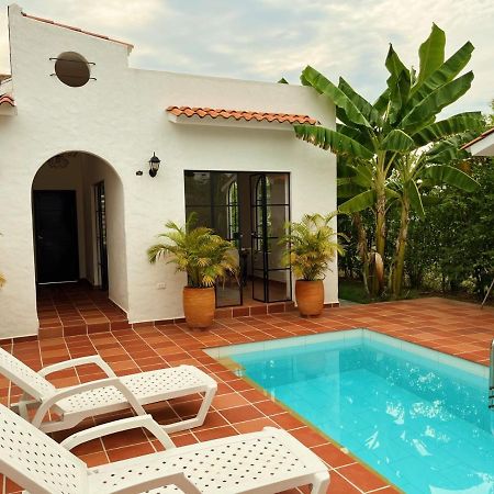Casa Bellavista y cabañas de descanso con piscina privada! Melgar Exterior foto
